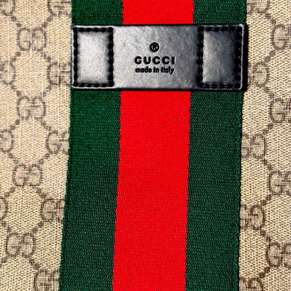 Gucci Beige GG Supreme Crossbody with Red and Green Web Stripe - Picture 3 of 8